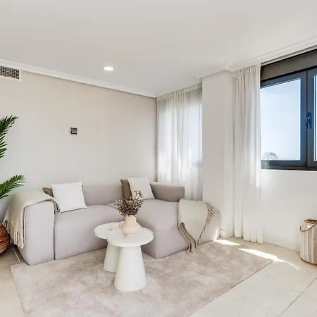 Sea View & Mountain View With Private Jacuzzi - Sunset Golf, 에스테포나