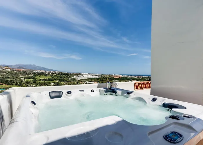 아파트 Sea View & Mountain View With Private Jacuzzi - Sunset Golf, *