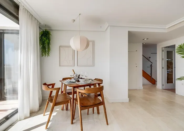 Sea View & Mountain View With Private Jacuzzi - Sunset Golf, 아파트