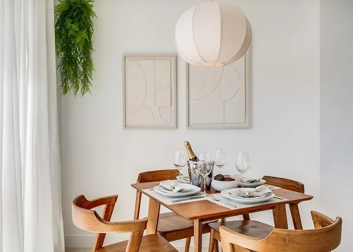 아파트 Sea View & Mountain View With Private Jacuzzi - Sunset Golf, 에스테포나