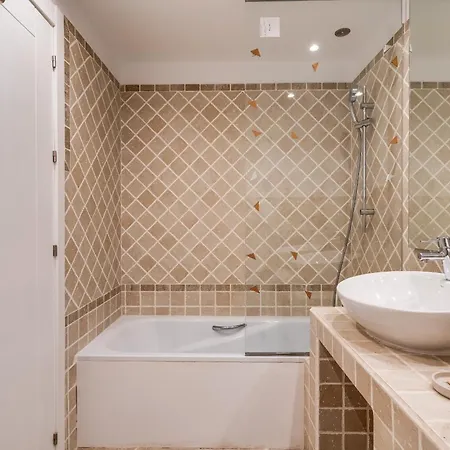 Prachtig Penthouse Met Jacuzzi Estepona