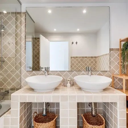 Sea View & Mountain View With Private Jacuzzi - Sunset Golf, Appartamento *