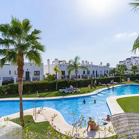 Sea View & Mountain View With Private Jacuzzi - Sunset Golf, Естепона